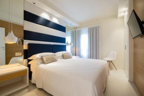 Metropol Ceccarini Suite - image 11