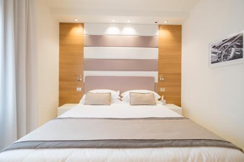 Metropol Ceccarini Suite - image 10