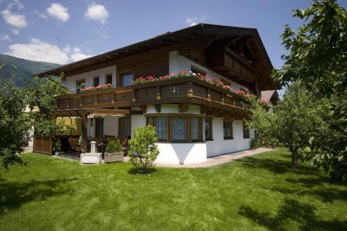 Ferienwohnungen Haus Schett, Pension in Lienz