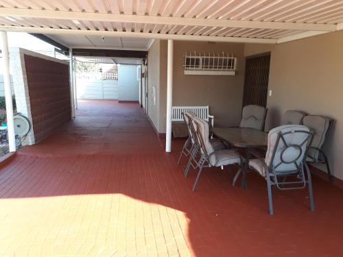 

Robertsham Halaal Catering Cottages