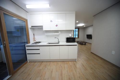 photo2
