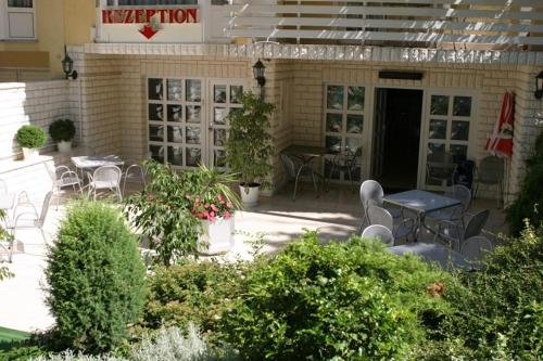 Apartman Bella Hotel - image 12