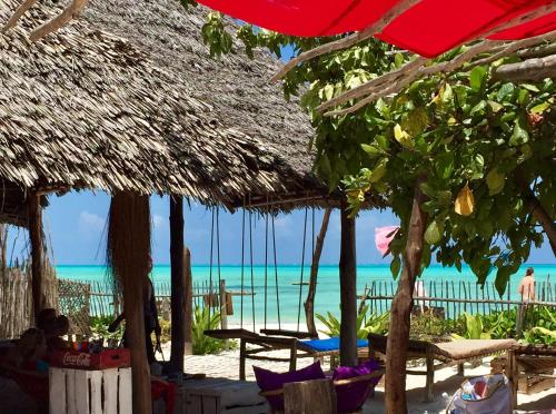 Zanzistar Guesthouse and Restaurant