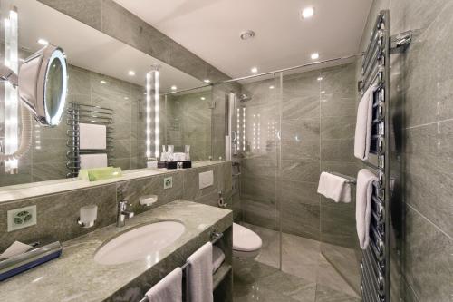 Superior Double Room image 5