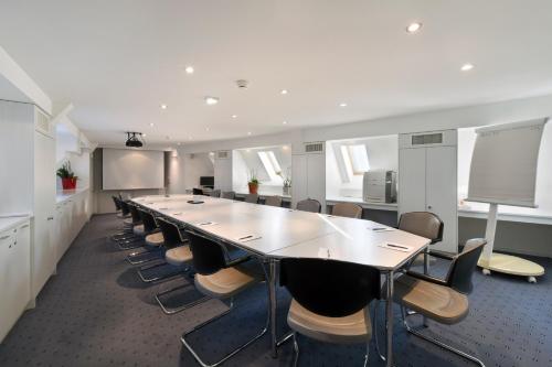 Hotel City Zürich Design & Lifestyle - image 4