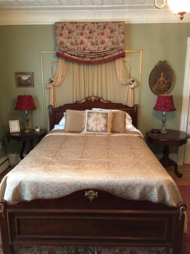 Penley House Bed & Breakfast – Auburn, ME