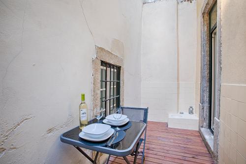 BmyGuest - Alfama Terrace Apartment - image 3