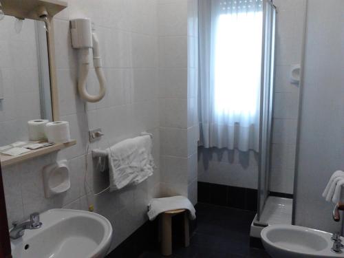 Motel Forum - image 12