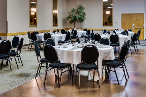 Heritage Inn Hotel & Convention Centre - Taber