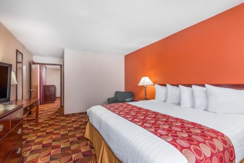 Baymont by Wyndham Plainfield/ Indianapolis Arpt Area - image 3