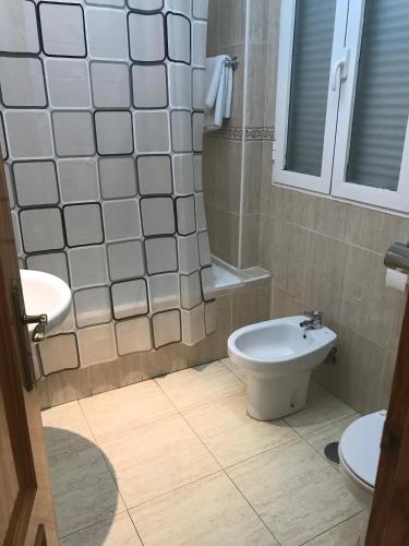 Hostal 82 - image 5