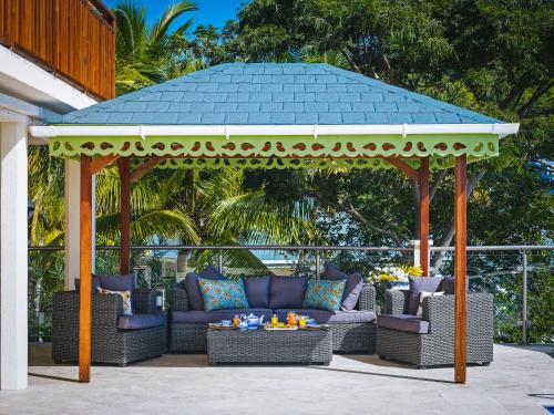 117720302 Bequia Beach Hotel - Luxury Boutique Resort