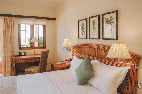 117722136 Bequia Beach Hotel - Luxury Boutique Resort