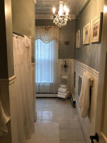 Penley House Bed & Breakfast in ออเบิร์น (ME)