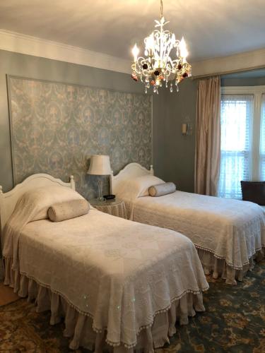 Penley House Bed & Breakfast – Auburn, ME