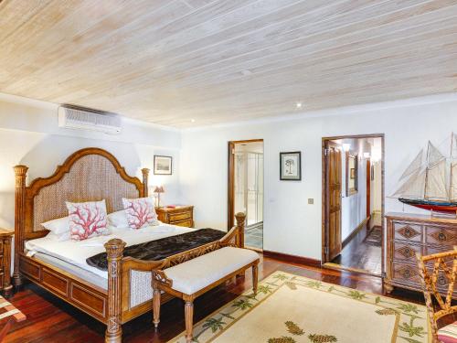 117726885 Bequia Beach Hotel - Luxury Boutique Resort