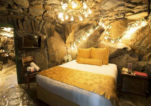 117733558 Madonna Inn