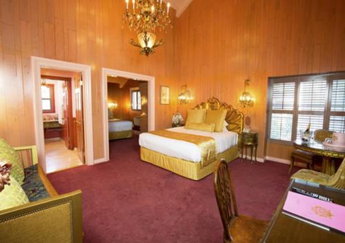 117735003 Madonna Inn