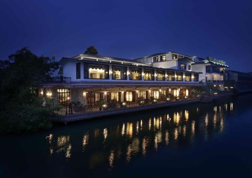 . The White House Hotel Guilin