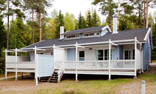 Two-Bedroom Apartment with Sauna