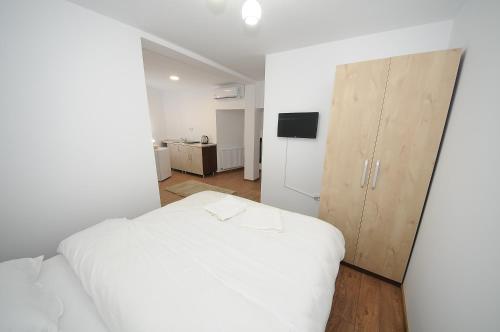 Citadel Aparthotel - image 3