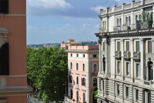 Photo - Le Petit Real