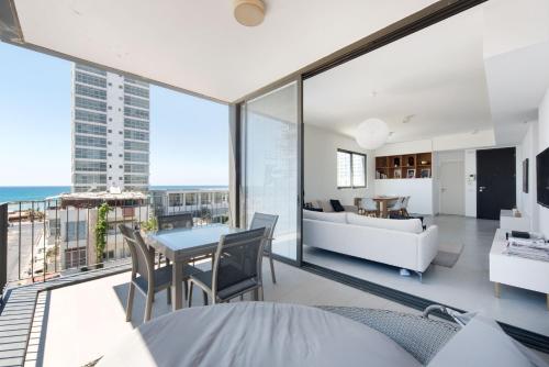 Modern Sea 2BR in Beach Club by HolyGuest