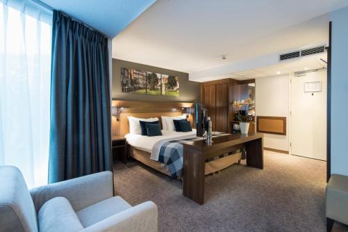 Executive Double or Twin Room image 5
