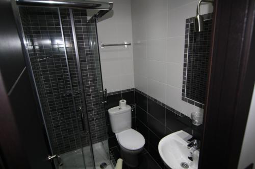 Hostal MH Fuencarral - image 4