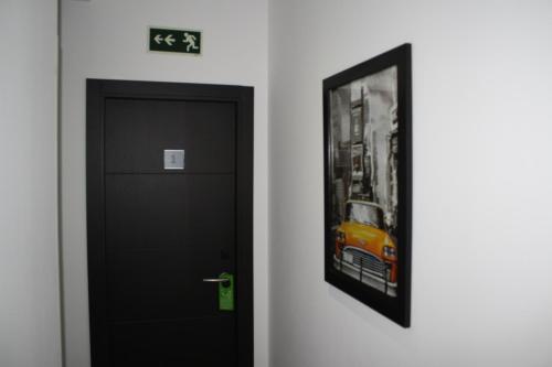 Hostal MH Fuencarral - image 7
