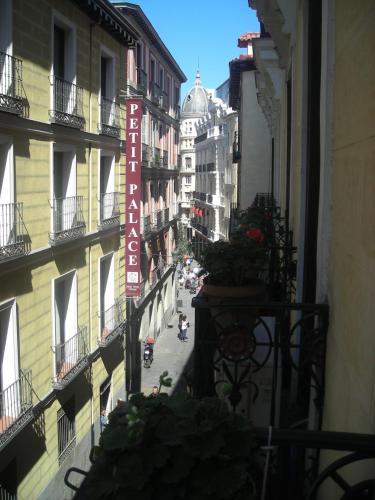 ホスタル コマーシャル