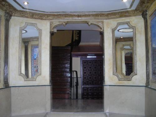 ホスタル コマーシャル