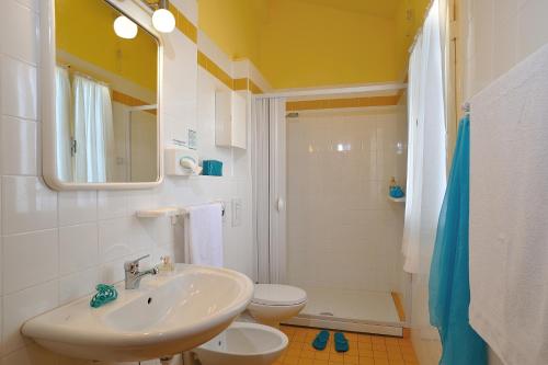 Hotel Capri - image 14