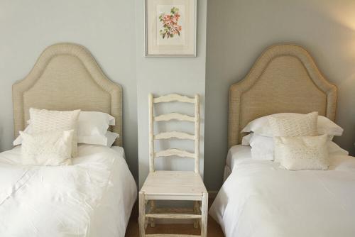 Mews Cottage - image 2