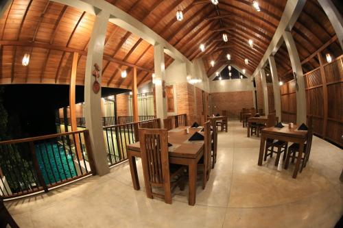 Makanan dan Minuman, Somerset Mirissa in Mirissa