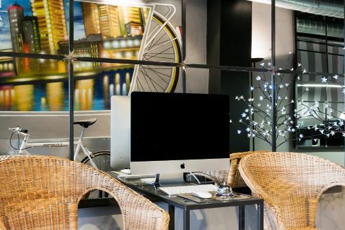 Fira Apartments by gaiarooms