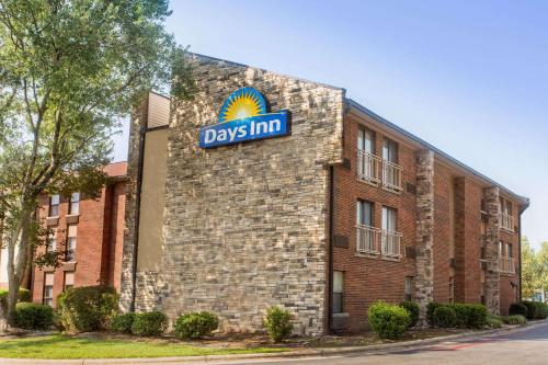 Days Inn by Wyndham Raleigh-Airport-Research Triangle Park