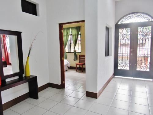 公共休息室/电视室, Hotel Palmeras de Elim in 马塔加尔帕