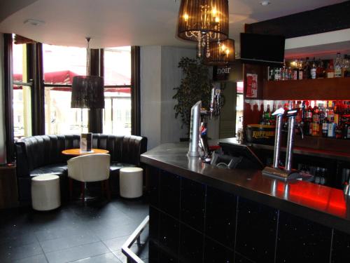 Whites Hotel - image 2