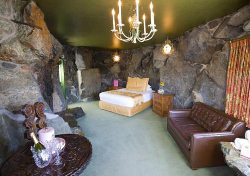 117826517 Madonna Inn