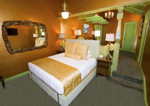 117826711 Madonna Inn