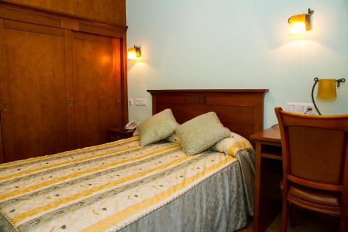 Hotel Los 14 – Pravia, FL