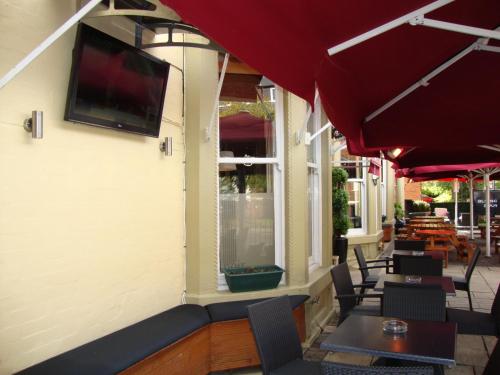 Whites Hotel - image 7