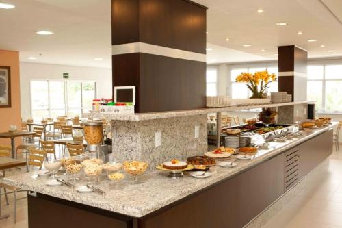 Serras Hotel - 레스토랑
