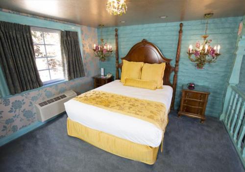 117839175 Madonna Inn
