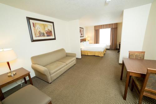 Holiday Inn Express & Suites Drayton Valley, an IHG Hotel