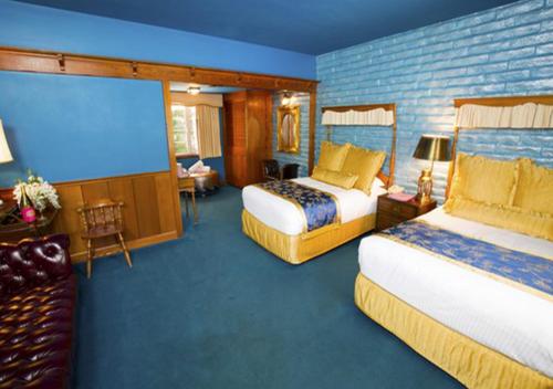 117849942 Madonna Inn
