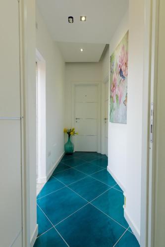14 Leoni - image 3