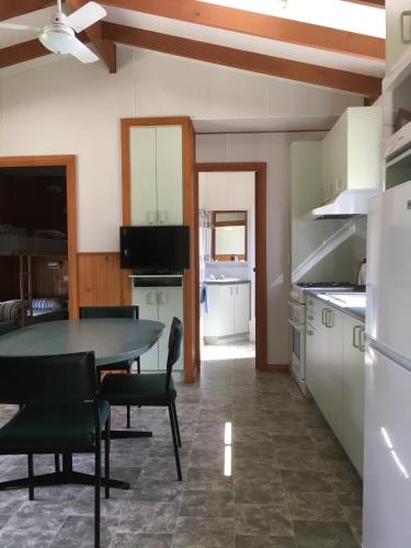 Konyha, A'Wangralea Caravan Park in Mallacoota