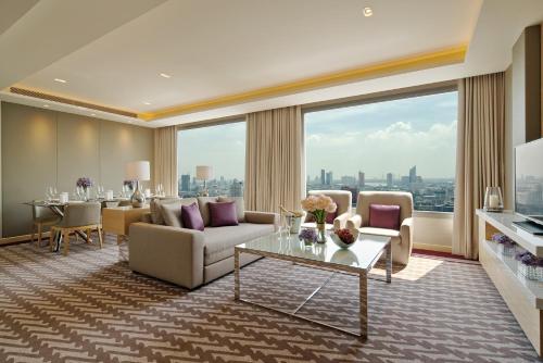 117874620 Avani Plus Riverside Bangkok Hotel